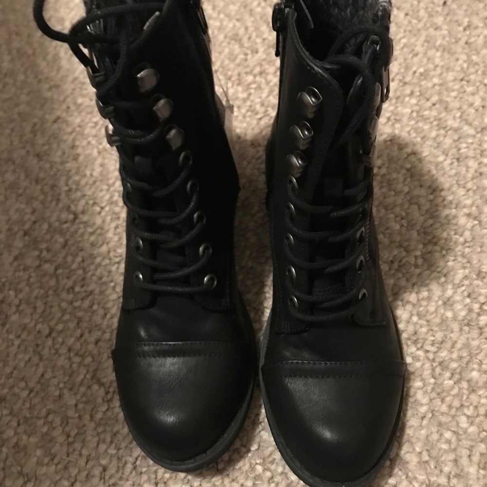 Maddie Black boots